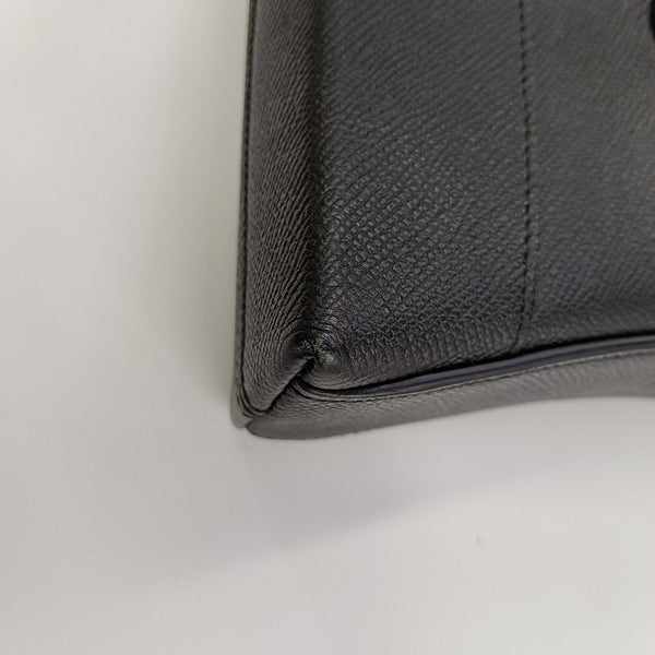 Downtown Calfskin Black