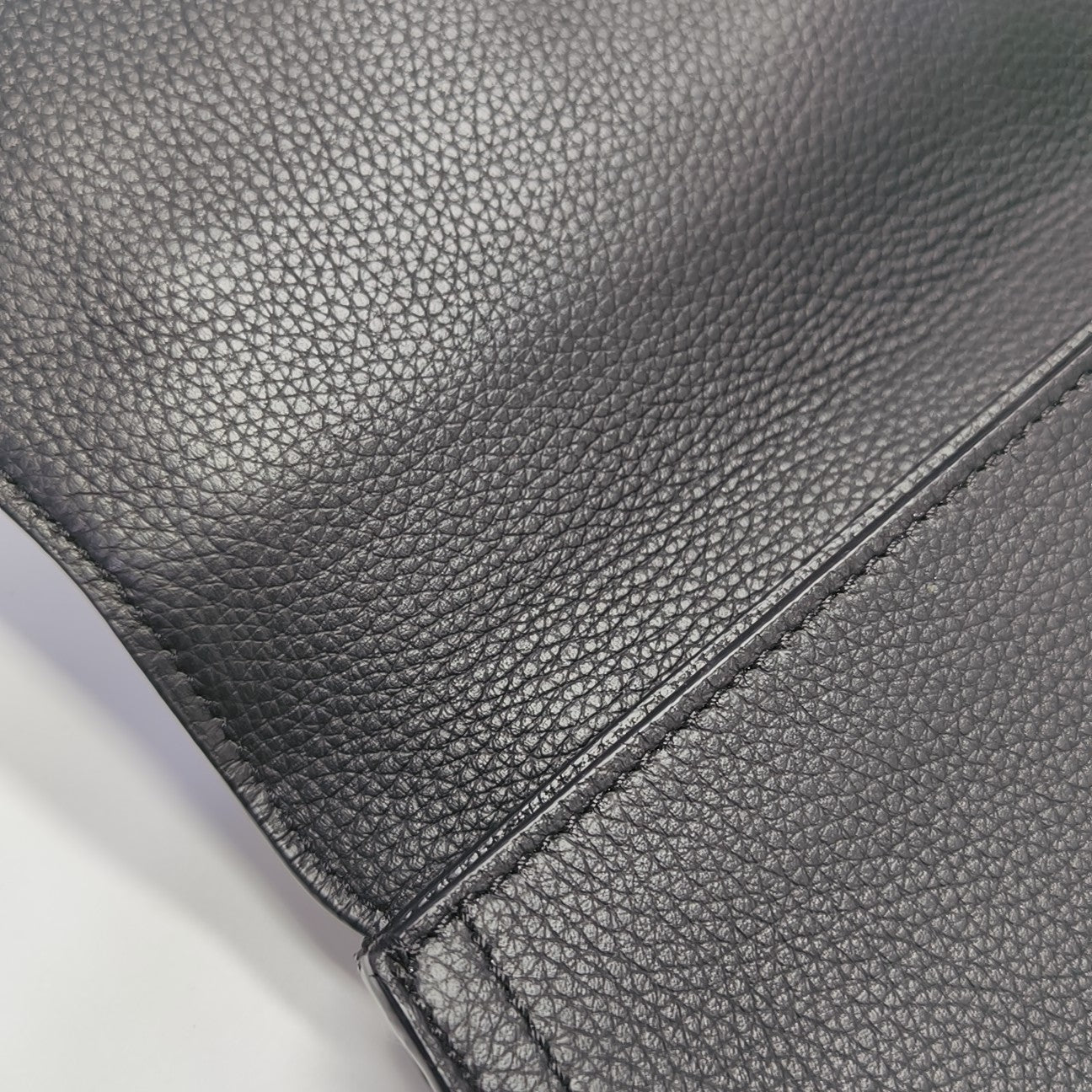 Saddle Small Calfskin Black