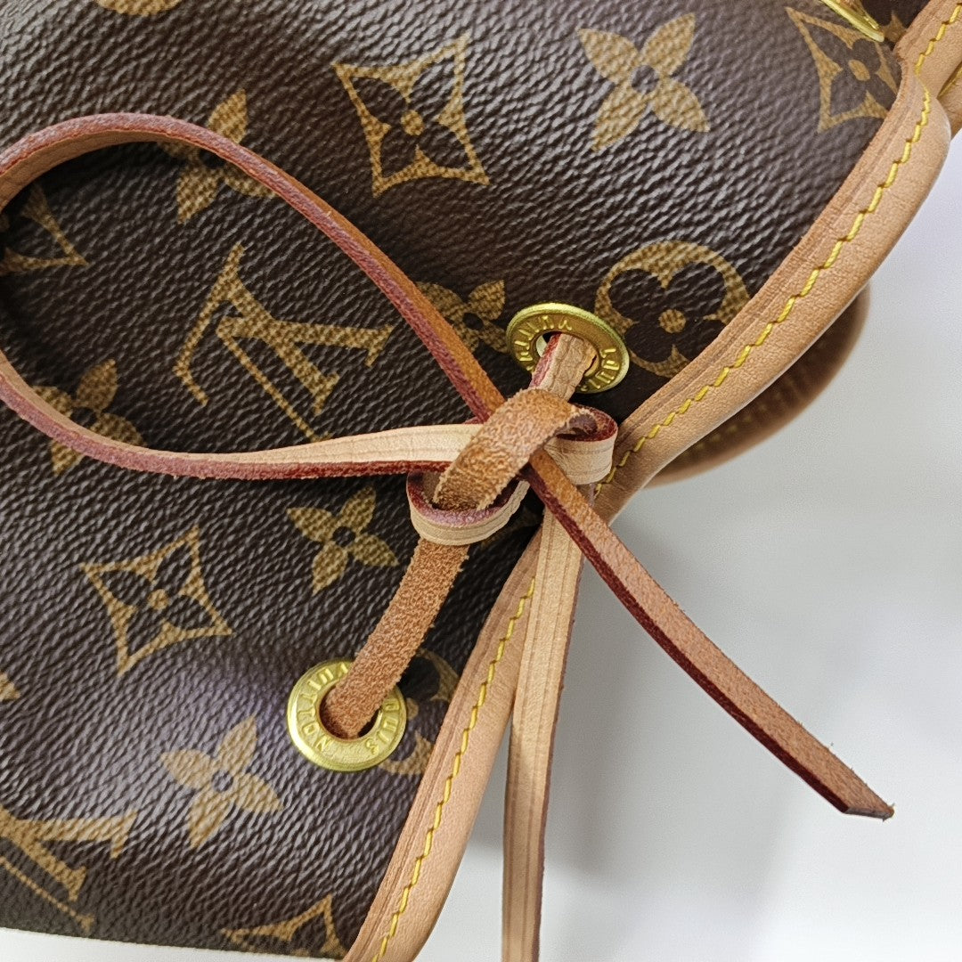 NOÉ MM Monogram Coated Canvas Brown