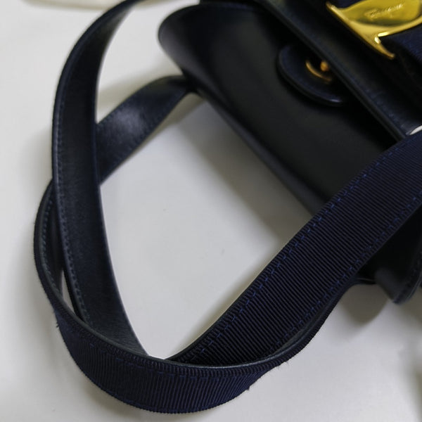 Vara Small Calfskin Black