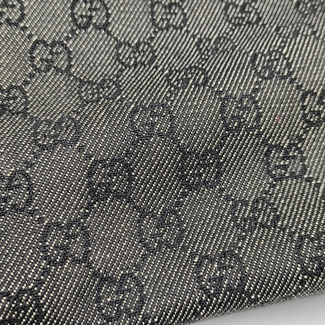 Monogram Canvas Black