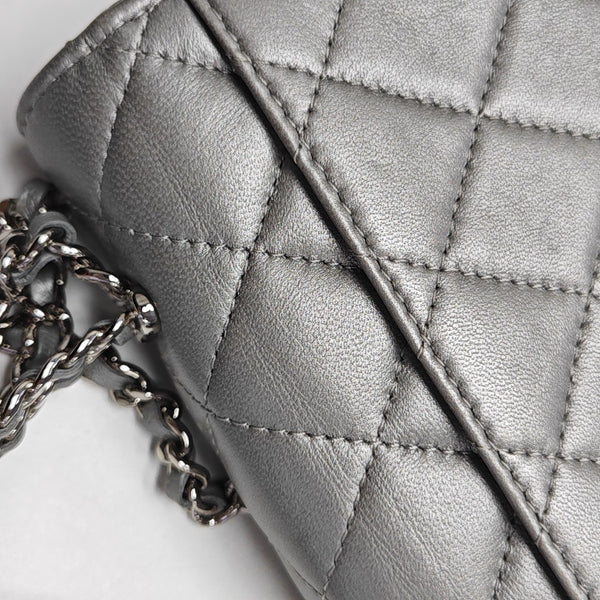 Quilted Lambskin Shoulder Bag Silver