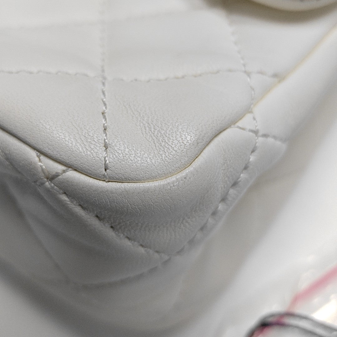 CLASSIC FLAP Mini Quilted Lambskin White