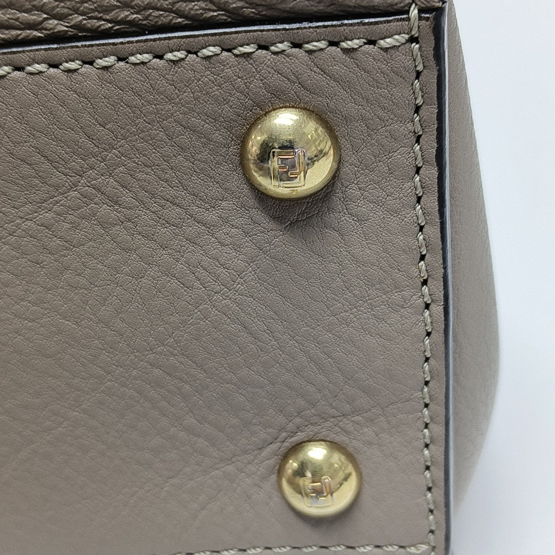 Peekaboo Medium Calfskin Beige