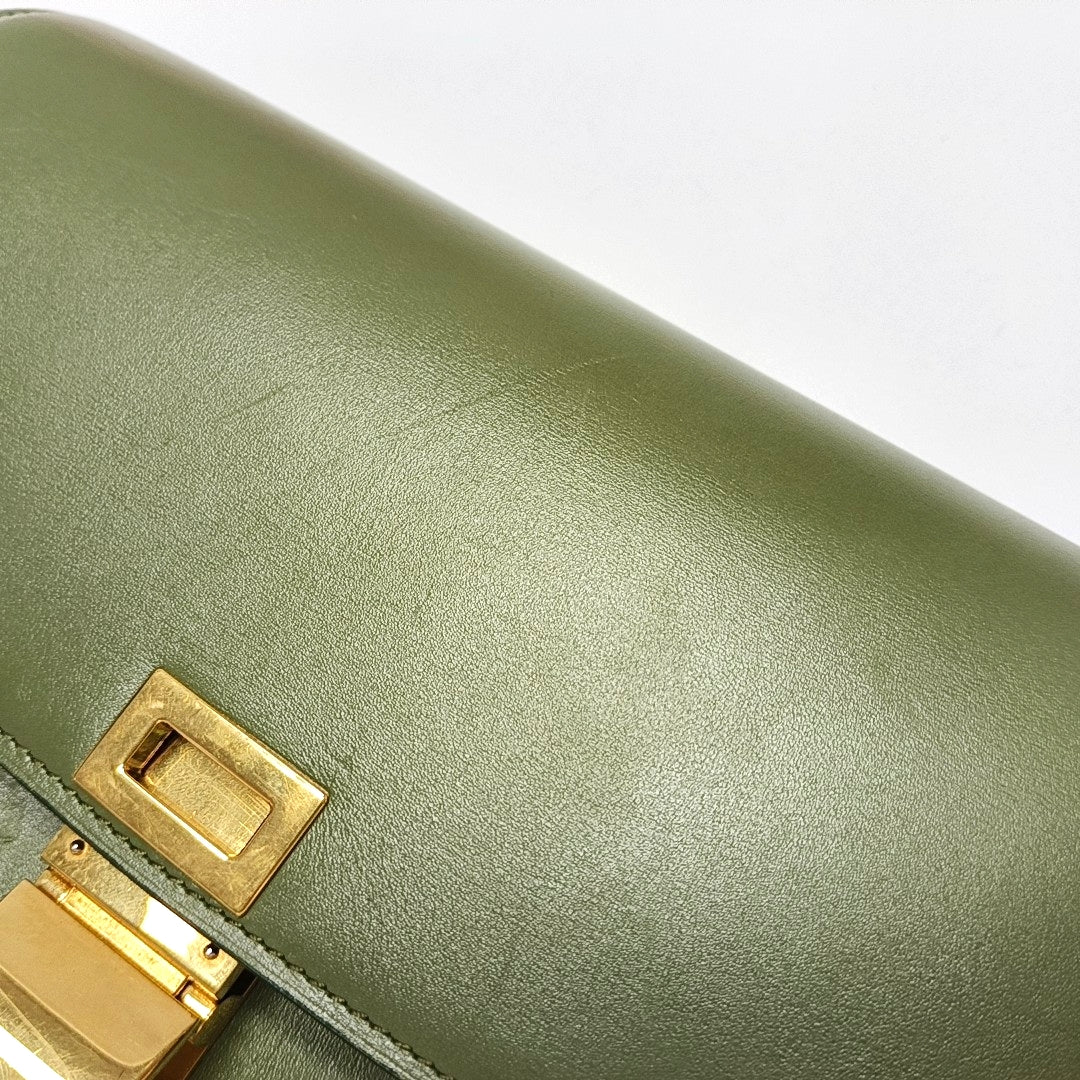 CLASSIC BOX Medium Calfskin Green