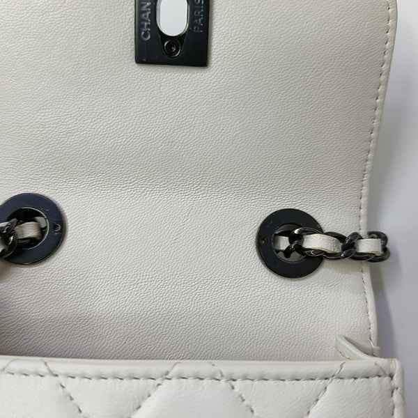 TRENDY CC Mini Quilted Lambskin White