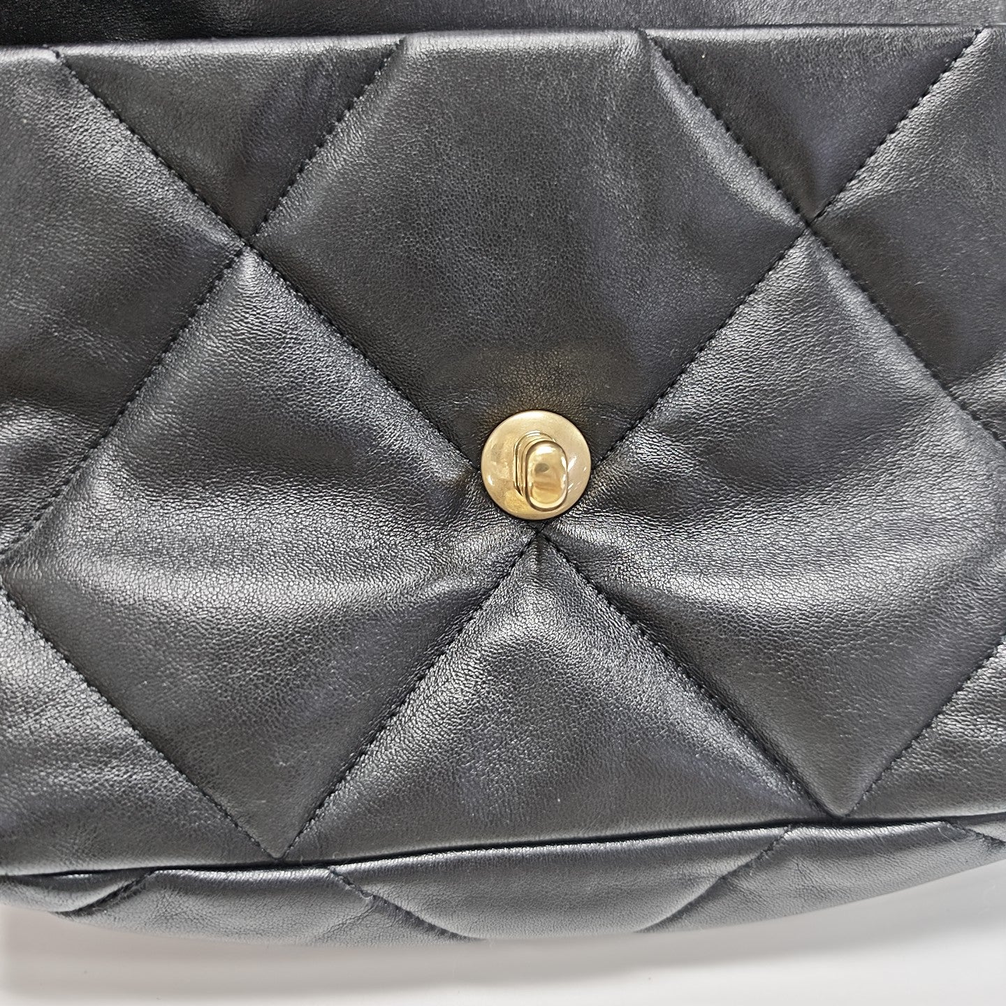CHANEL 19 Small Quilted Lambskin Black