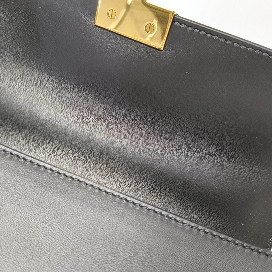 30 Montaigne East-West Small Calfskin Black
