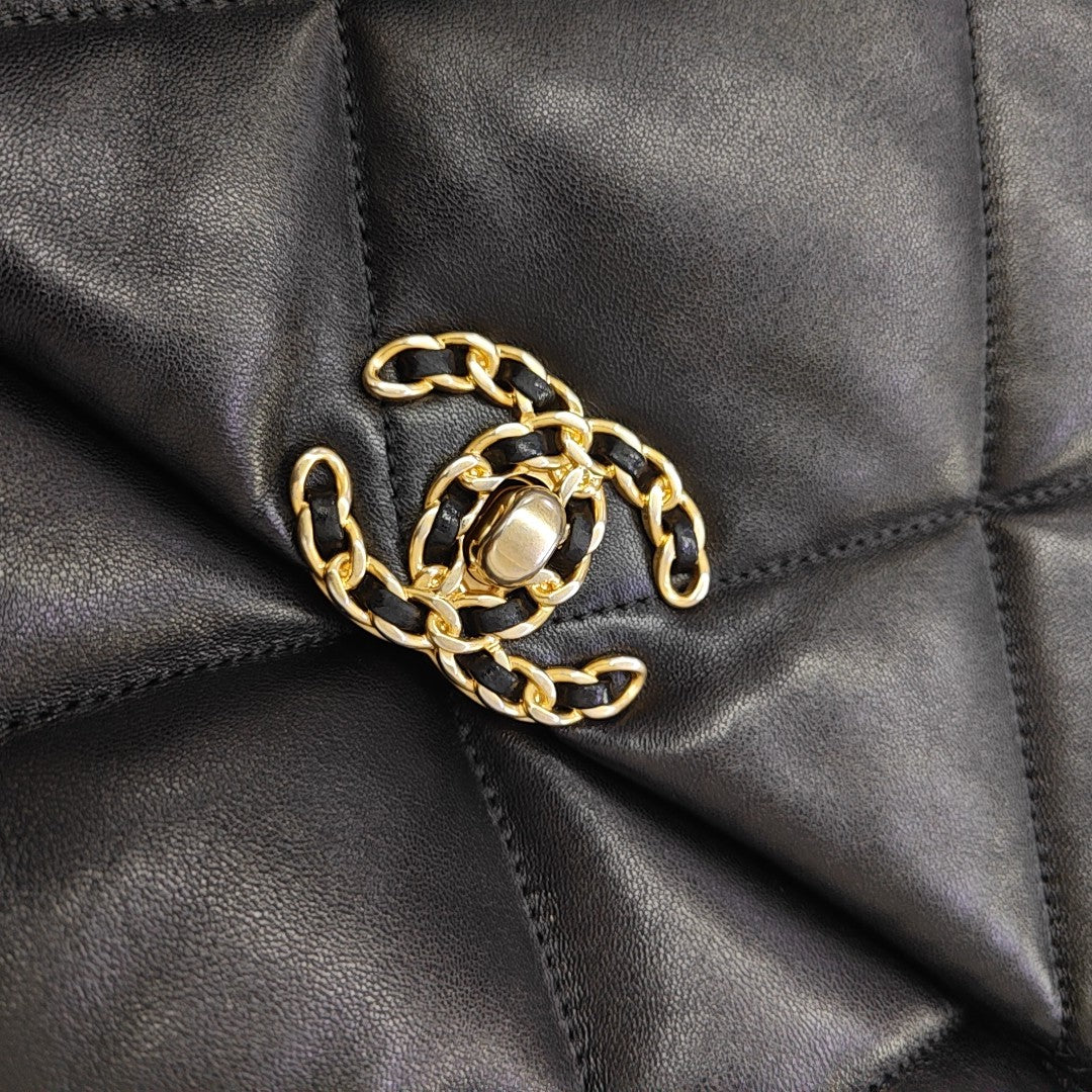 CHANEL 19 Large Quilted Lambskin Black