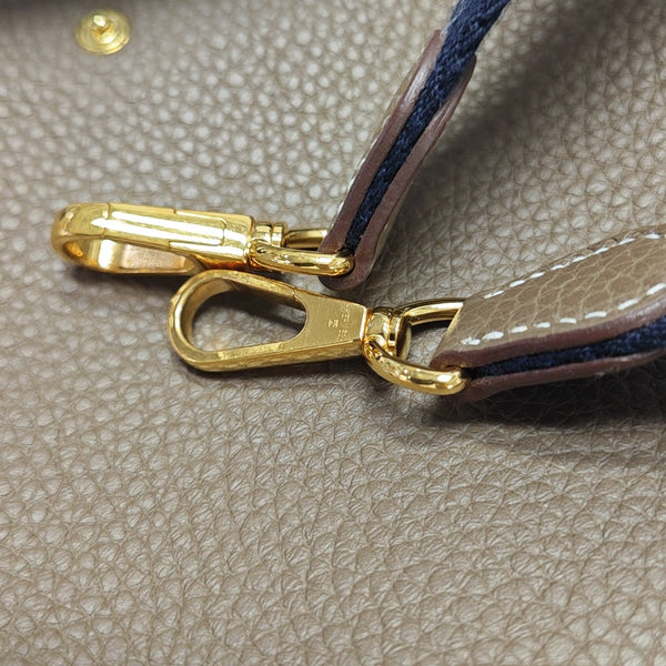 Authenticated pre-owned  Evelyne TPM Clemence Grey - Shoulder Bag at Looply