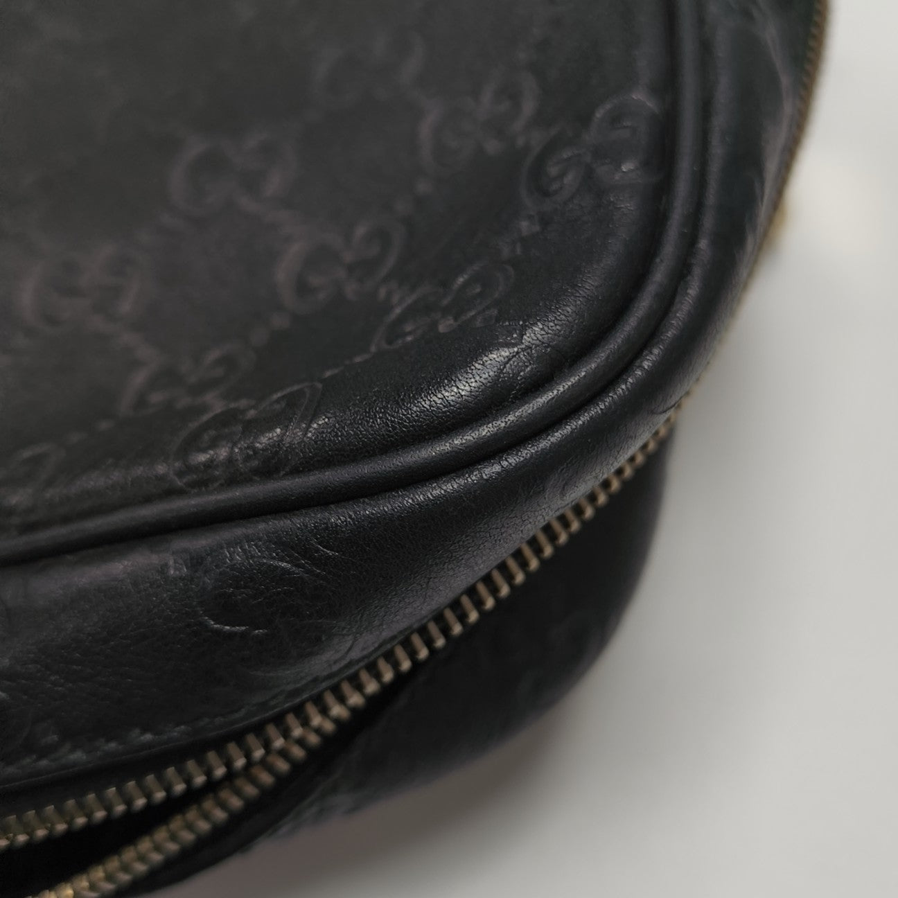 Signature Calfskin Black