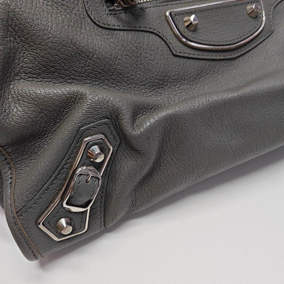 Classic Metallic Edge City Medium Lambskin Gray