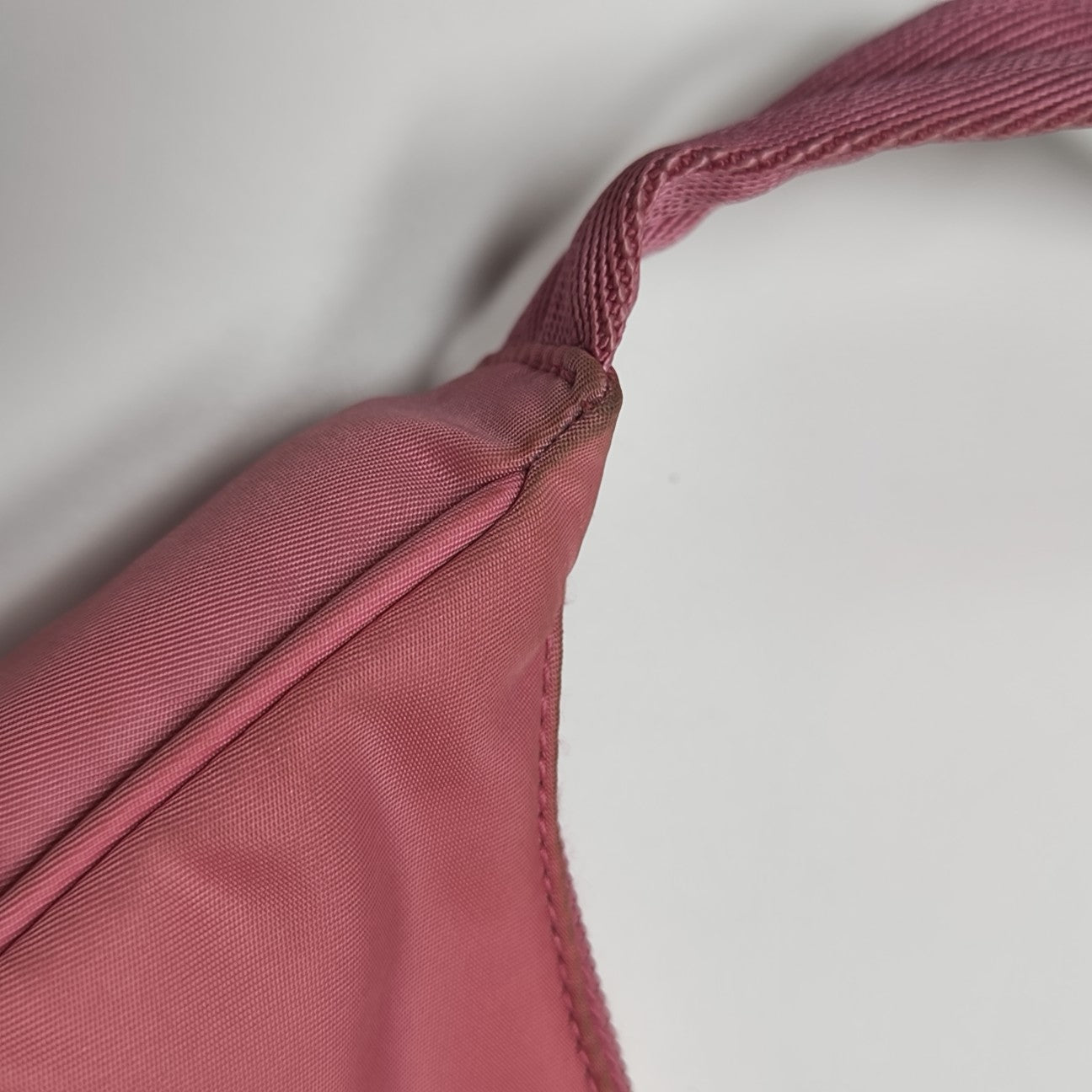 Re-Edition2000 Mini Nylon Red