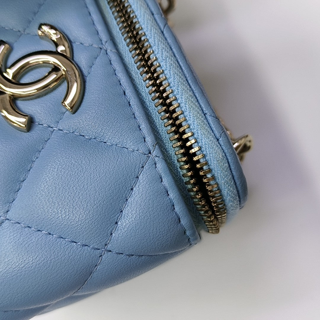 VANITY CASE Small Quilted Lambskin Blue