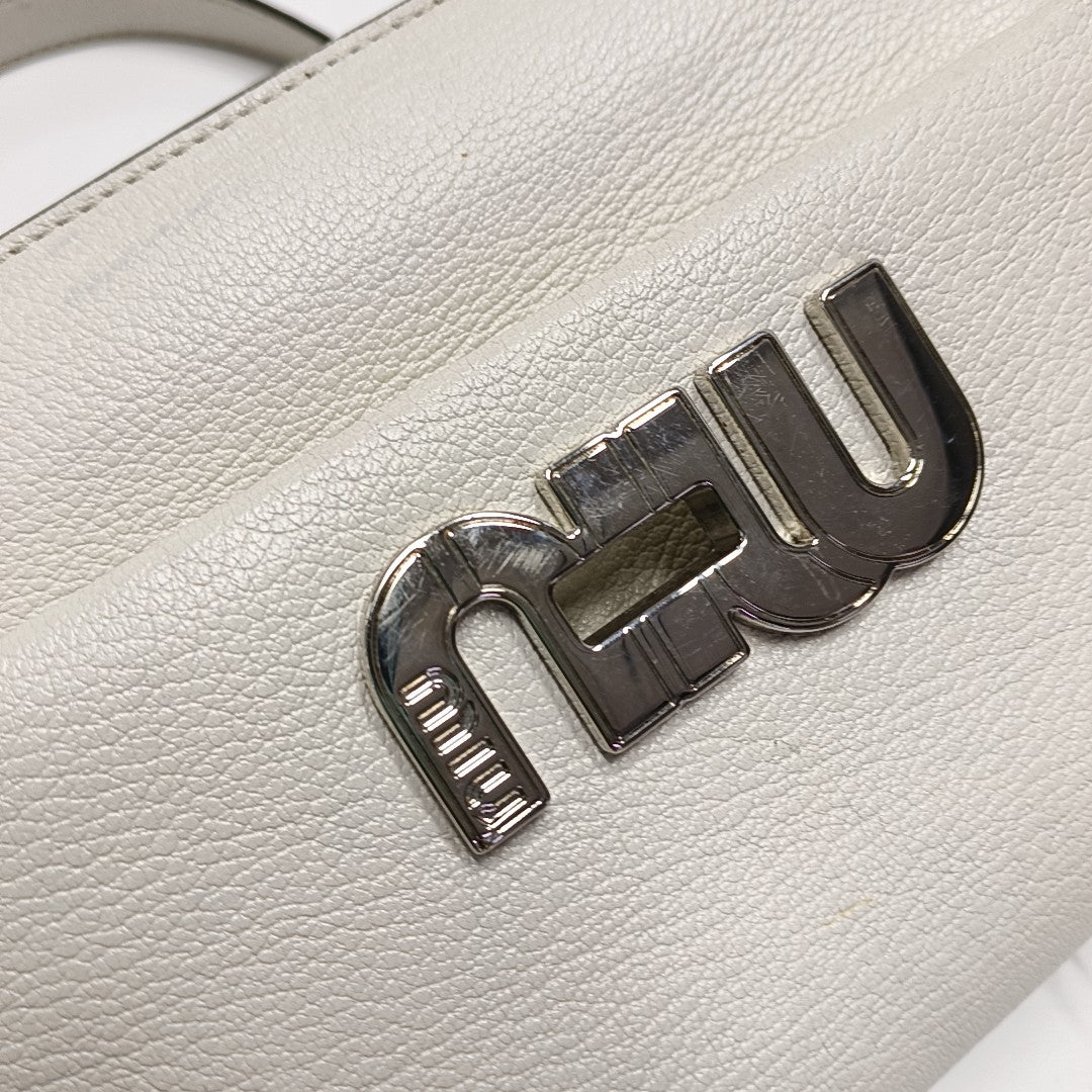 Calfskin White