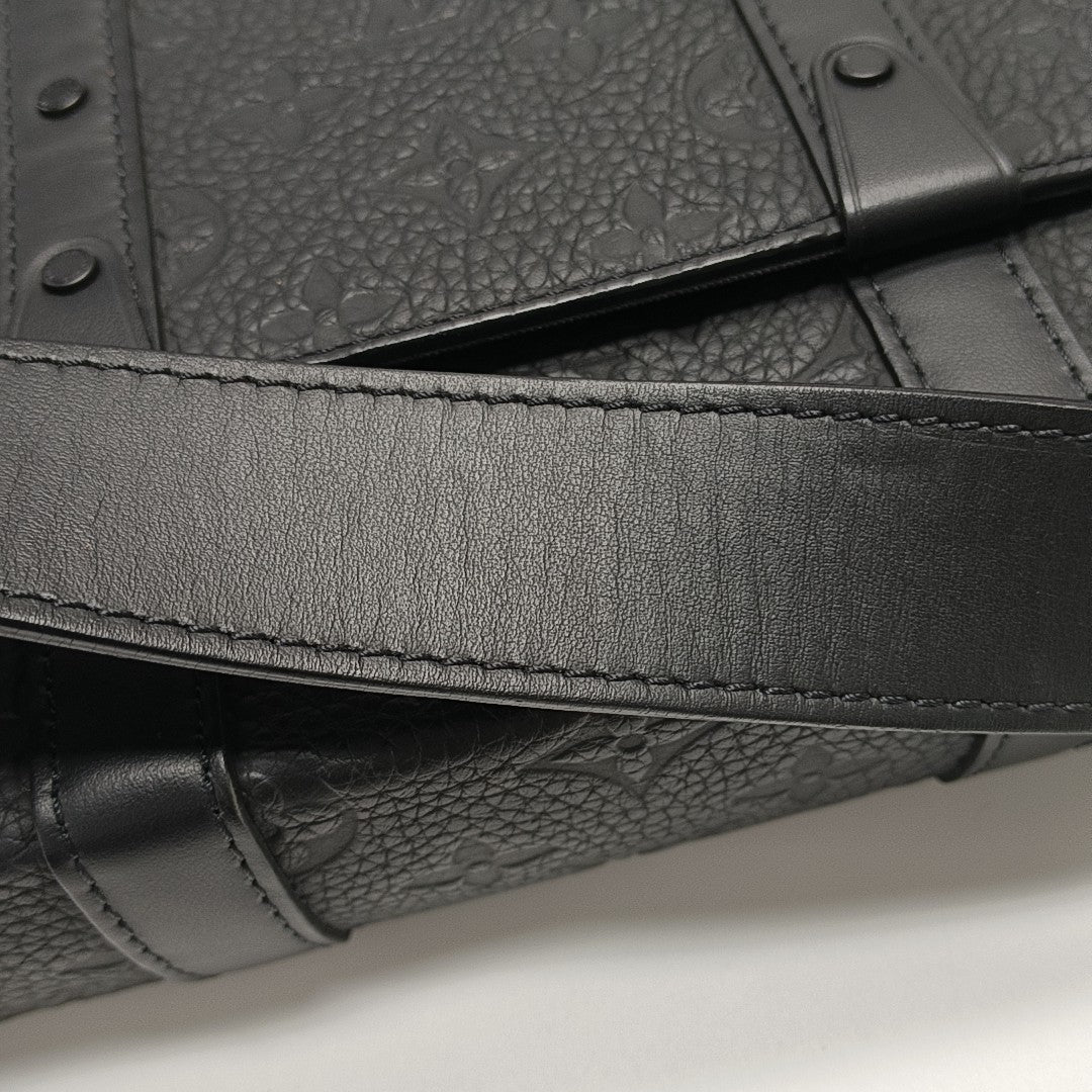 TRUNK PM Calfskin Black