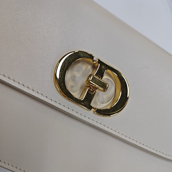 Bobby Medium Calfskin White