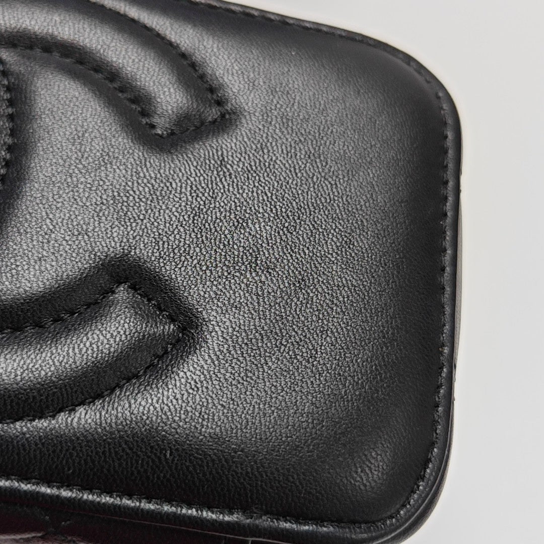 VANITY CASE Small Quilted Lambskin Black