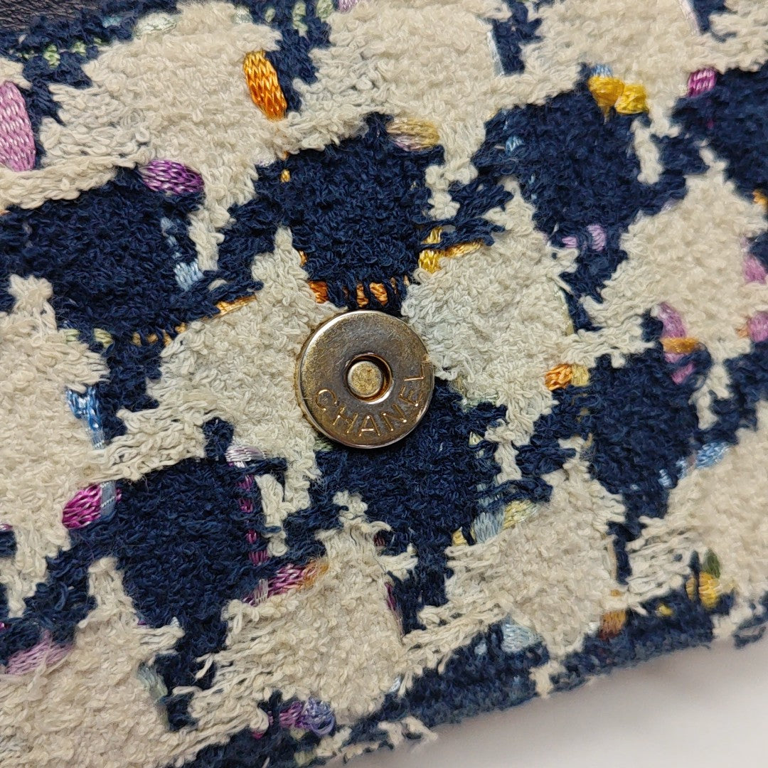 CHANEL 19 WOC Wool Beige