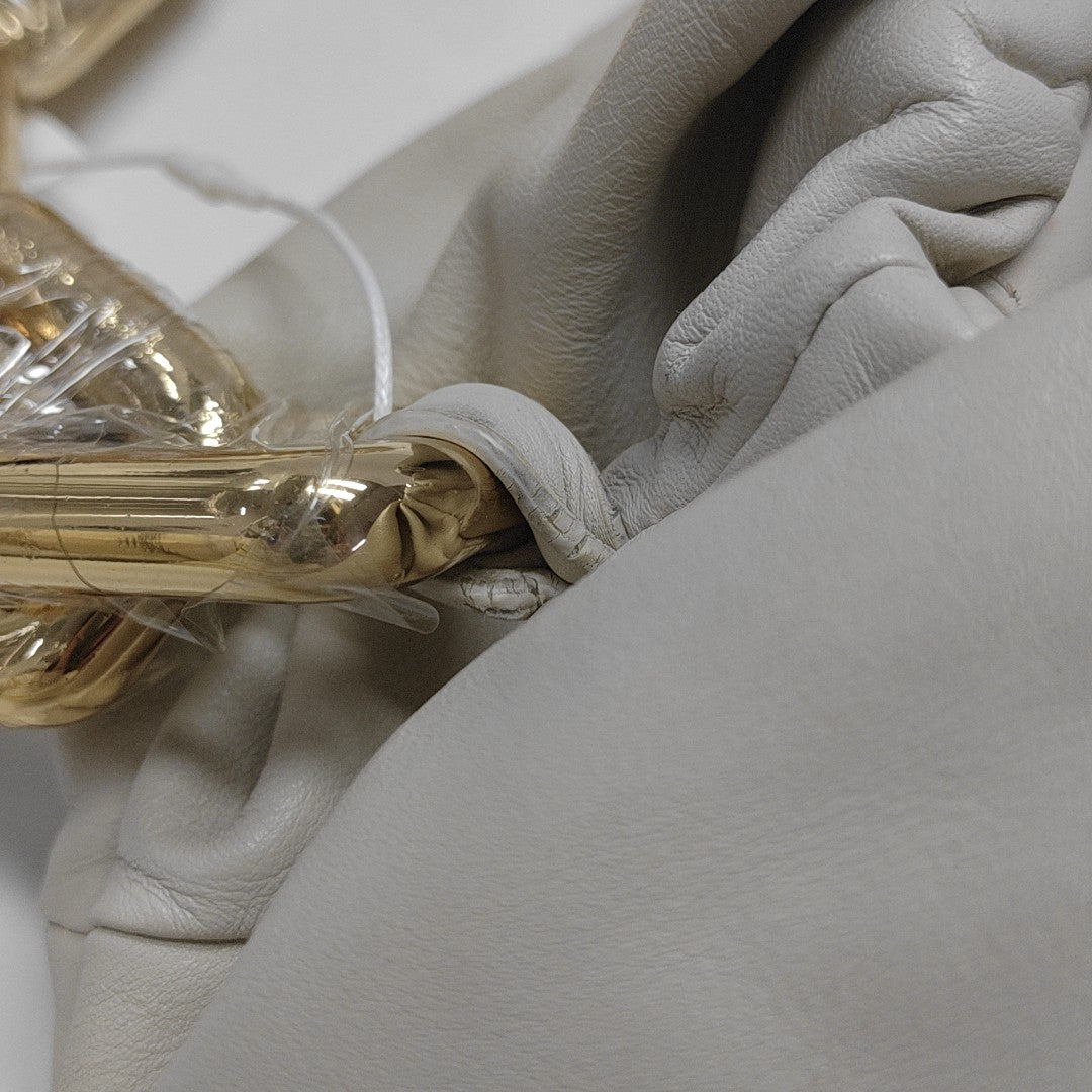 The Pouch Mini Calfskin White