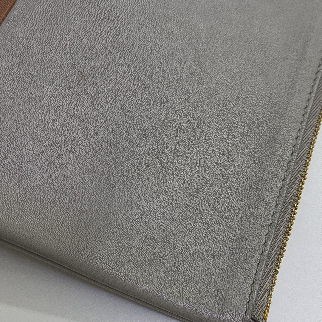 SOLO Calfskin Gray
