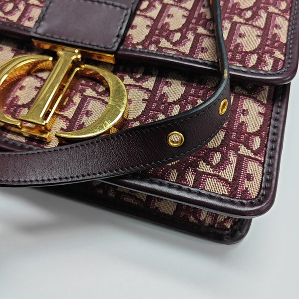 30 Montaigne Oblique Canvas Red