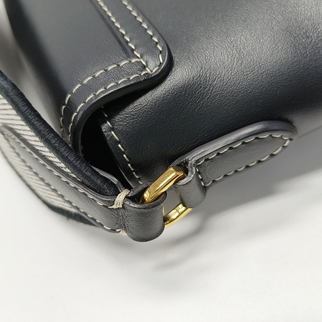Note Calfskin Black