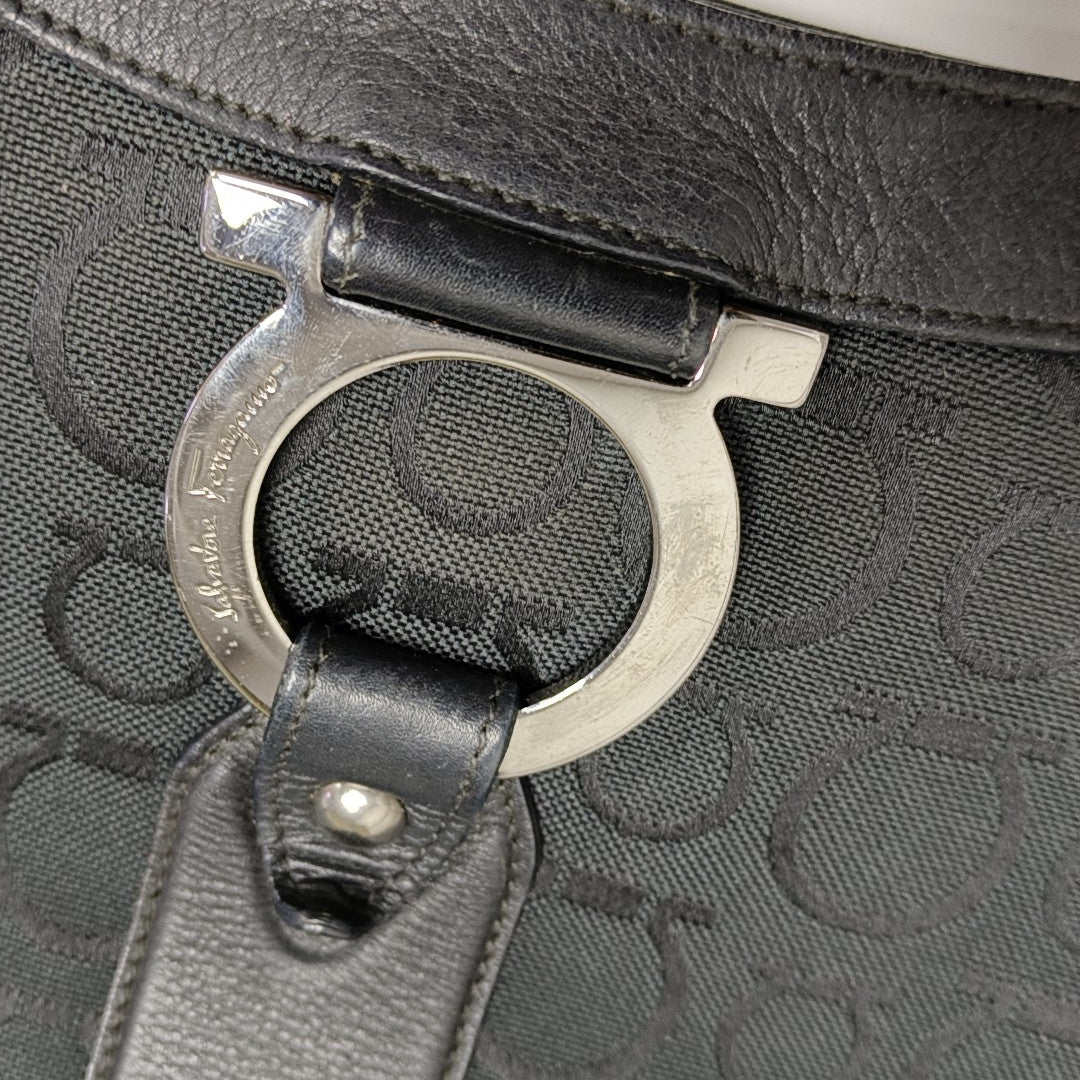 Canvas Black