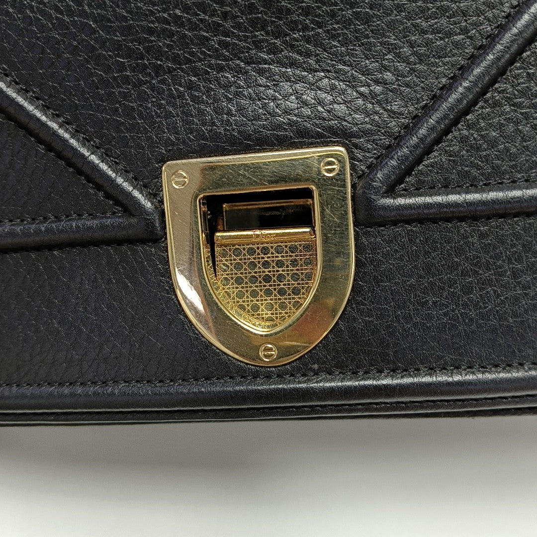 Diorama Medium Cannage Calfskin Black