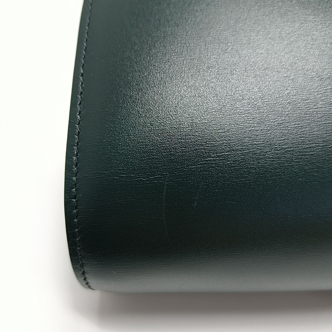 CLASSIC BOX Medium Calfskin Green