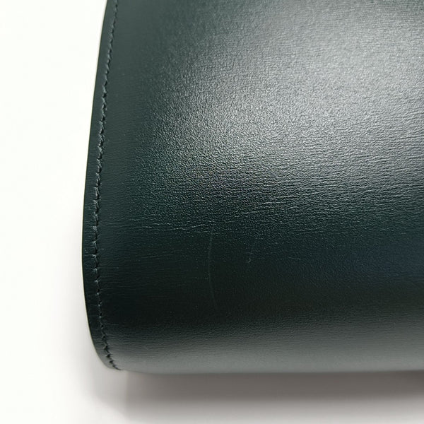 CLASSIC BOX Medium Calfskin Green