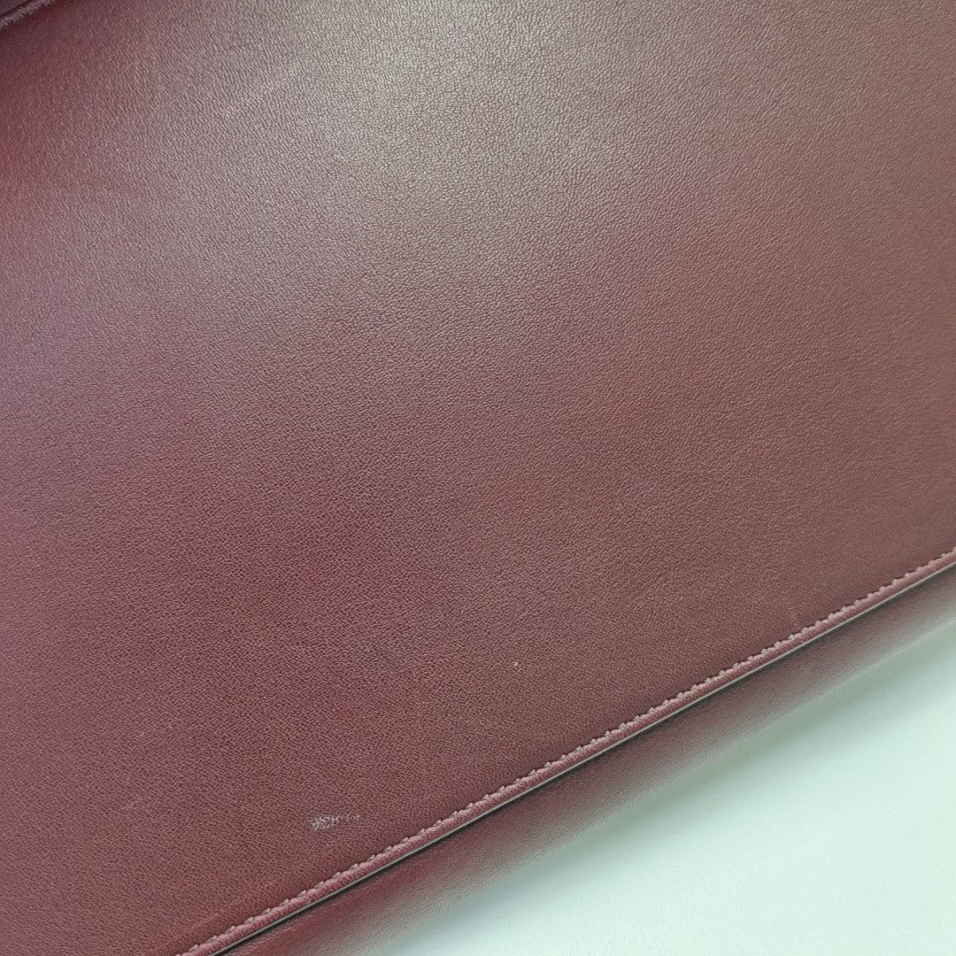 TRAPEZE Medium Calfskin Red