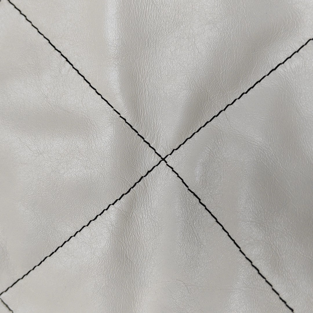 CHANEL 22 Medium Quilted Calfskin White