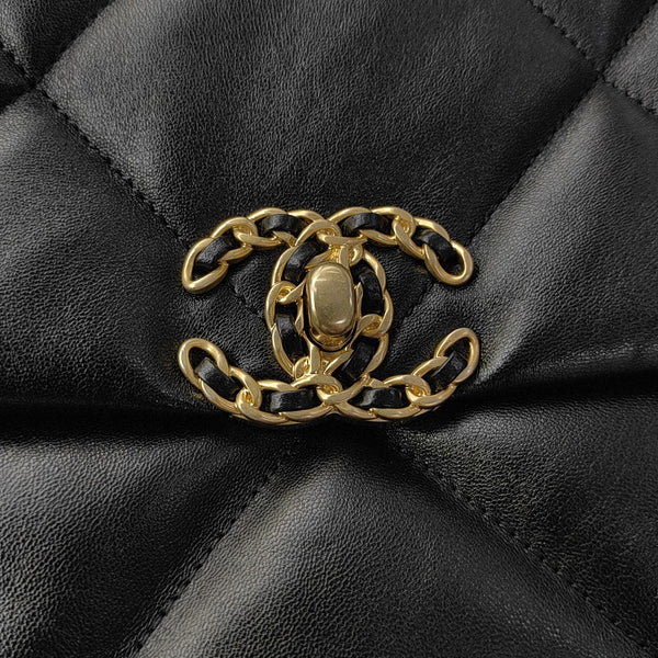 CHANEL 19 Small Quilted Lambskin Black