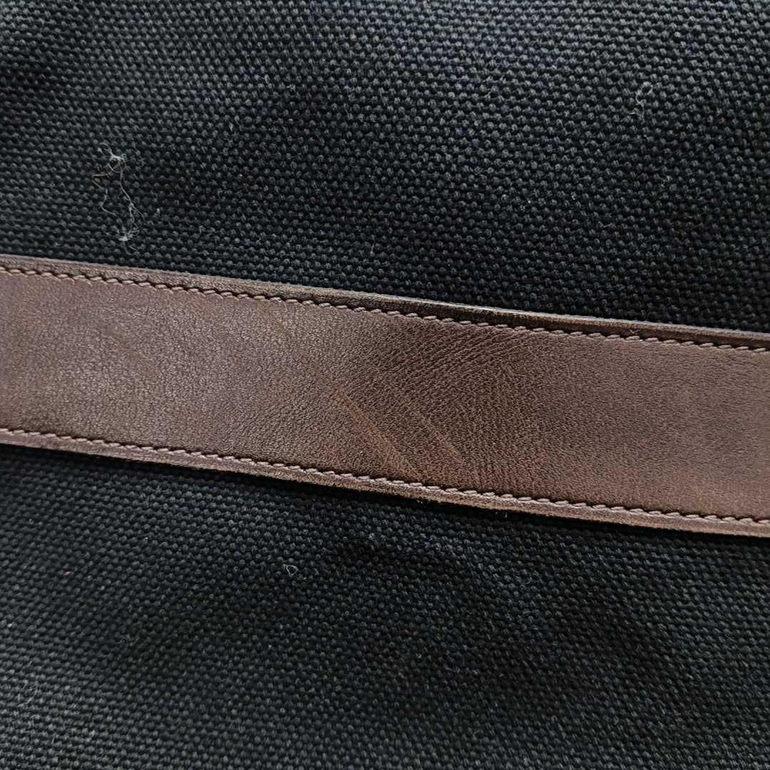 Arion Canvas Black