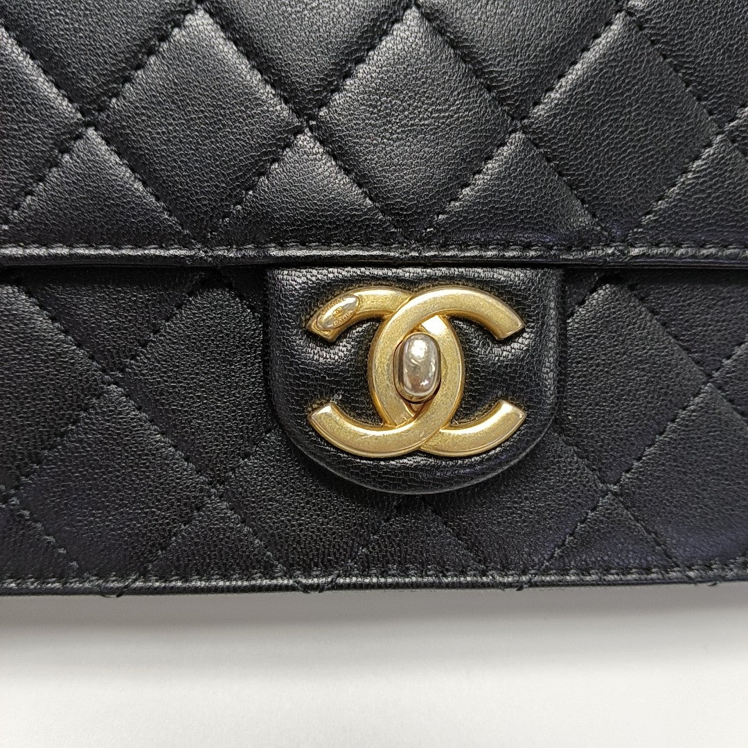 Quilted Lambskin Crossbody Bag Black