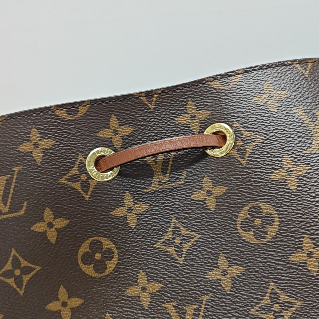 NÉONOÉ MM Monogram Coated Canvas Brown