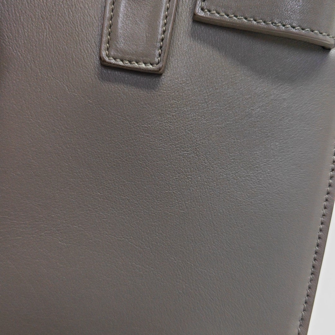 SAC DE JOUR Nano Calfskin Gray