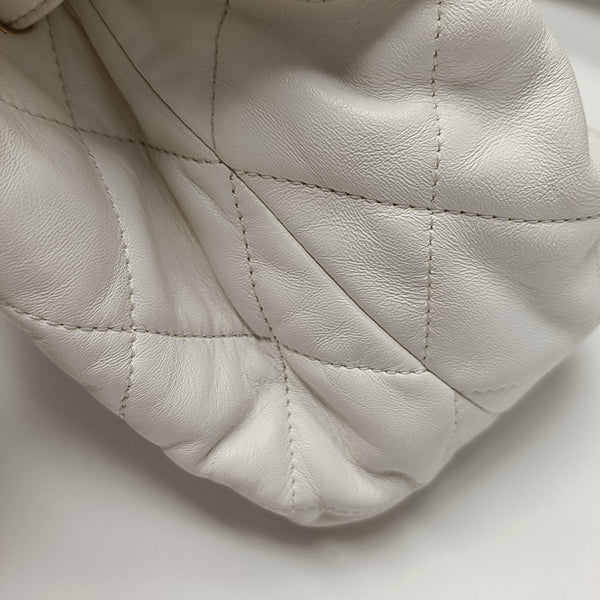 25P Quilted Lambskin White