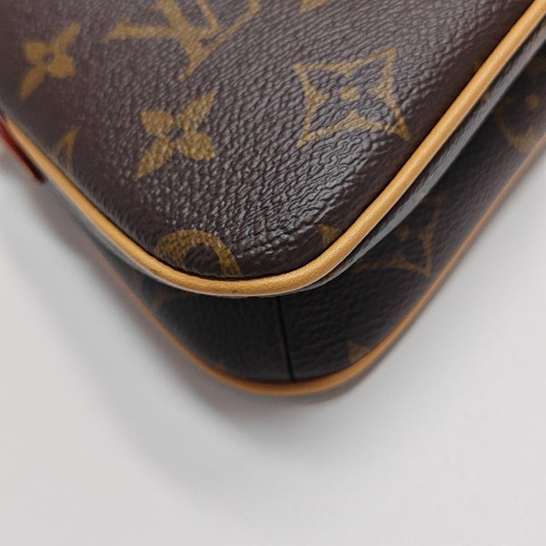 LIV POCHETTE Monogram Coated Canvas Brown