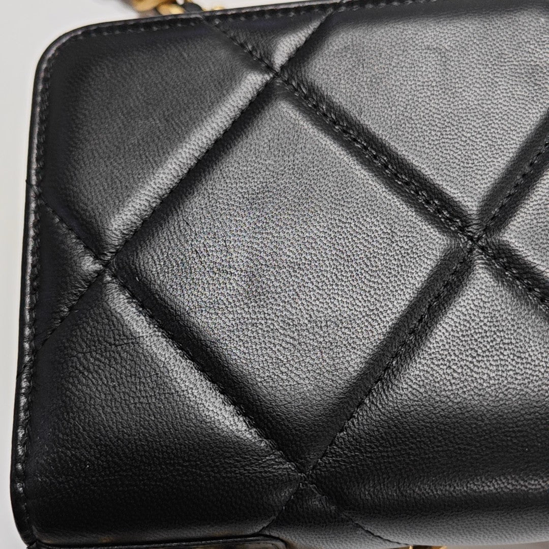 CHANEL 19 WOC Quilted Lambskin Black