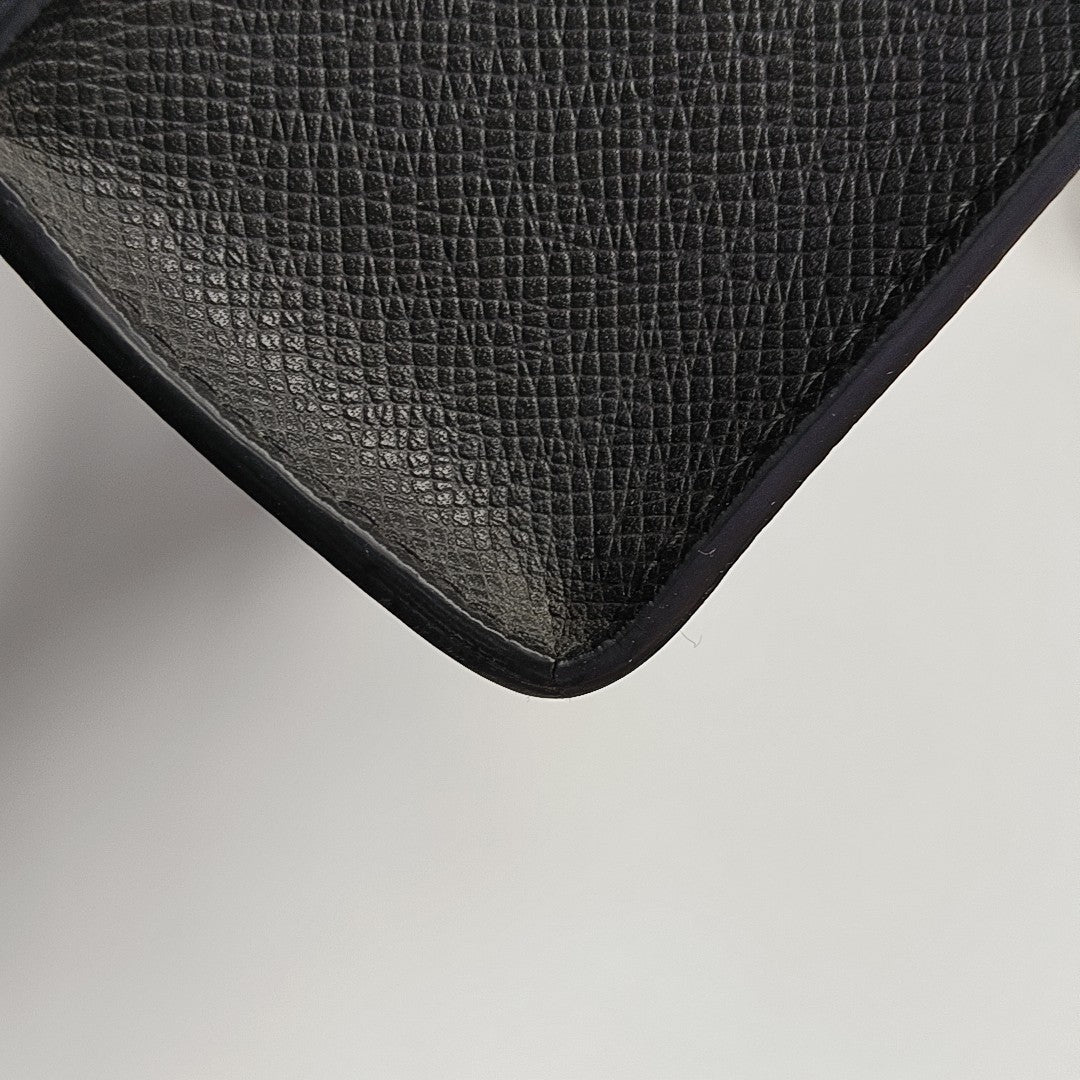 Pochette Voyag MM Calfskin Black