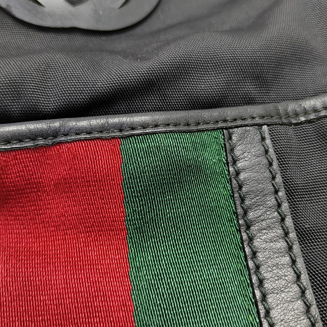 Signature Canvas Black