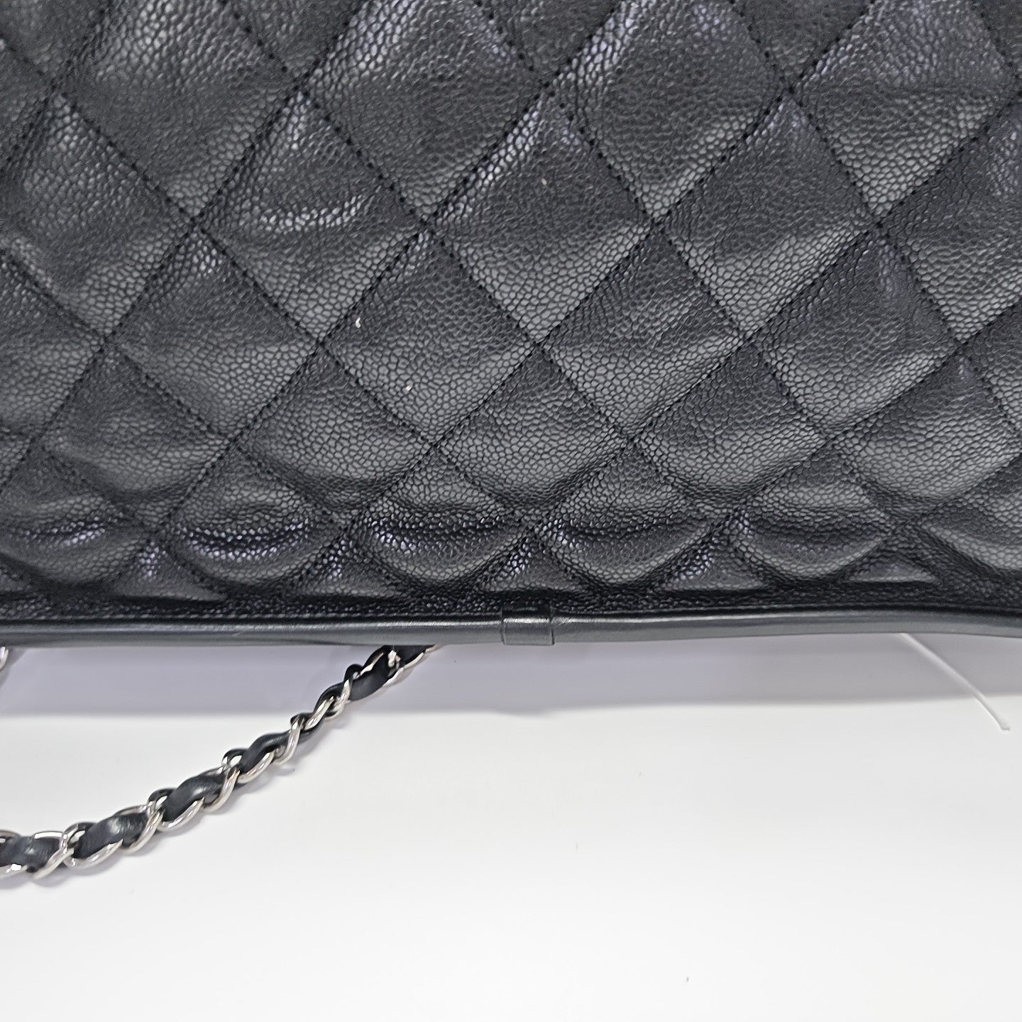 CLASSIC FLAP Jumbo Quilted Grained Calfskin Black