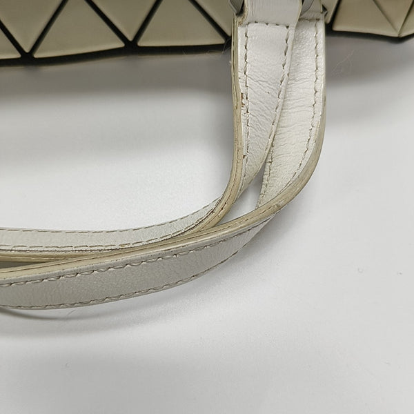 Special Material Tote Bag White