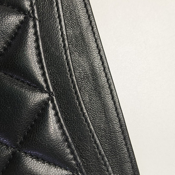 CLASSIC FLAP Quilted Lambskin Black Card Holder