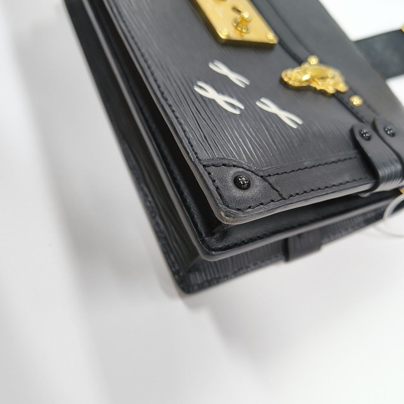 TRUNK Epi Black