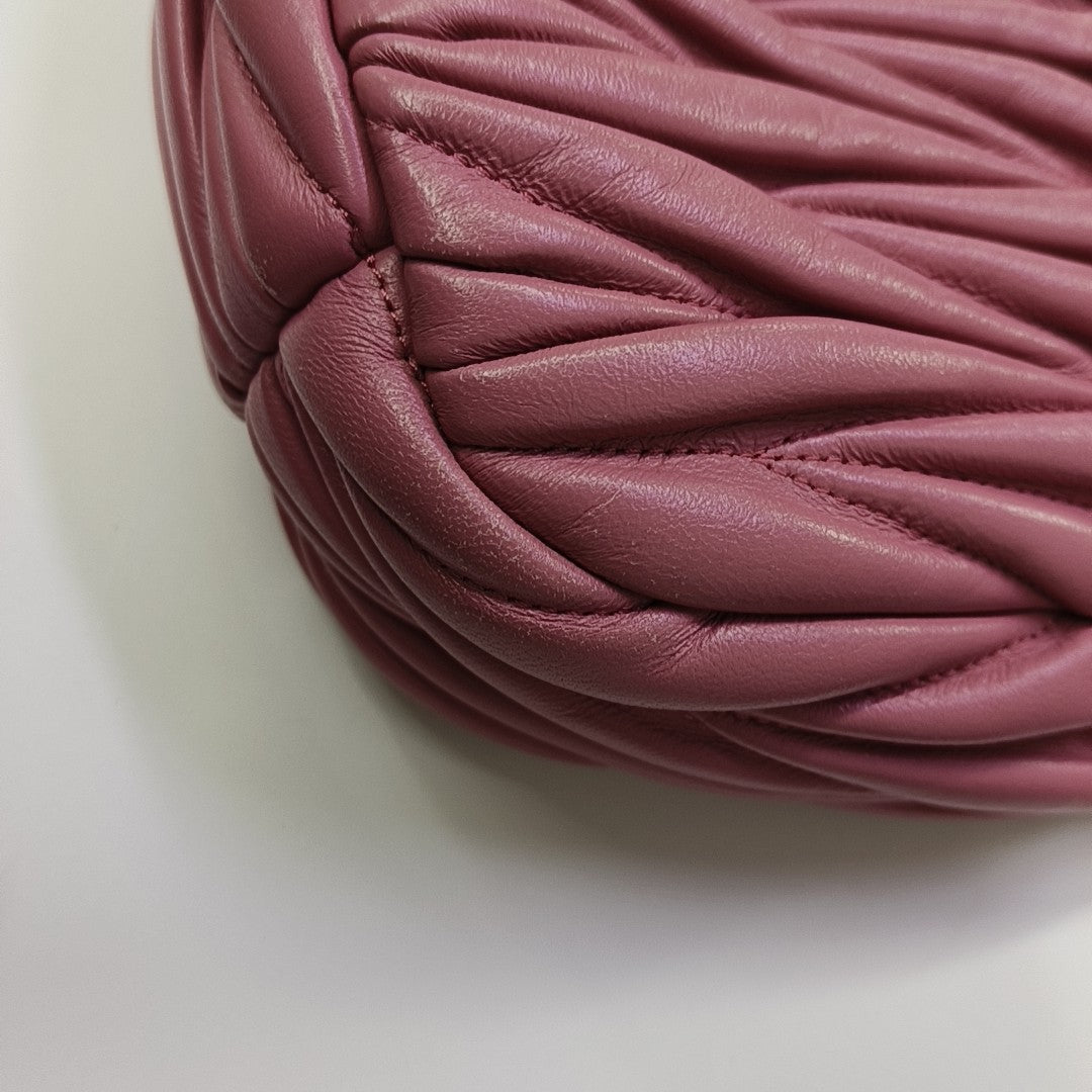Wander Matelassé Small Quilted Lambskin Pink
