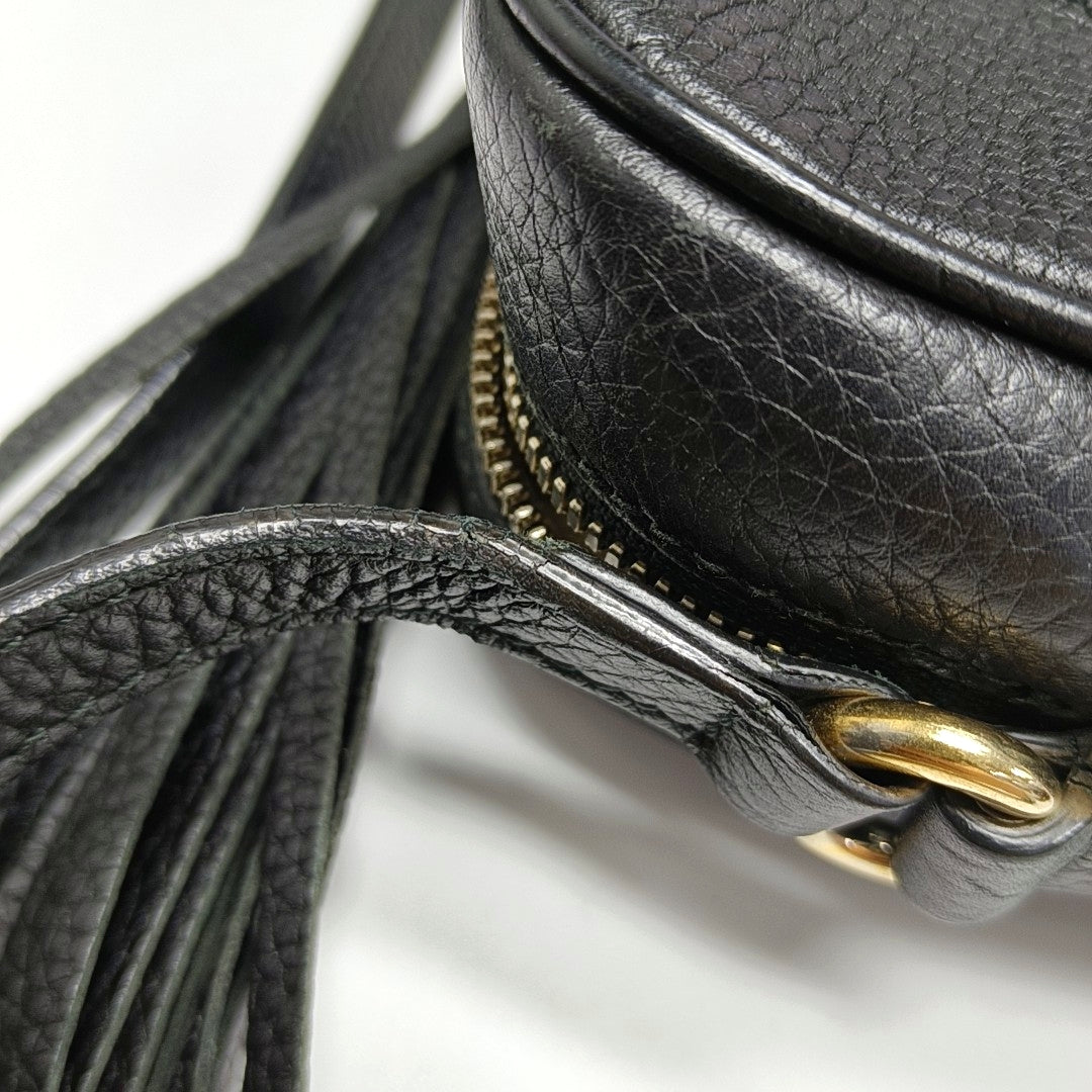 Authenticated pre-owned  Soho Small Calfskin Black - Crossbody Bag at Looply