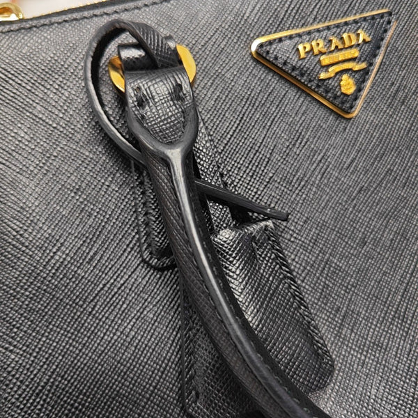 Saffiano Calfskin Shoulder Bag Black